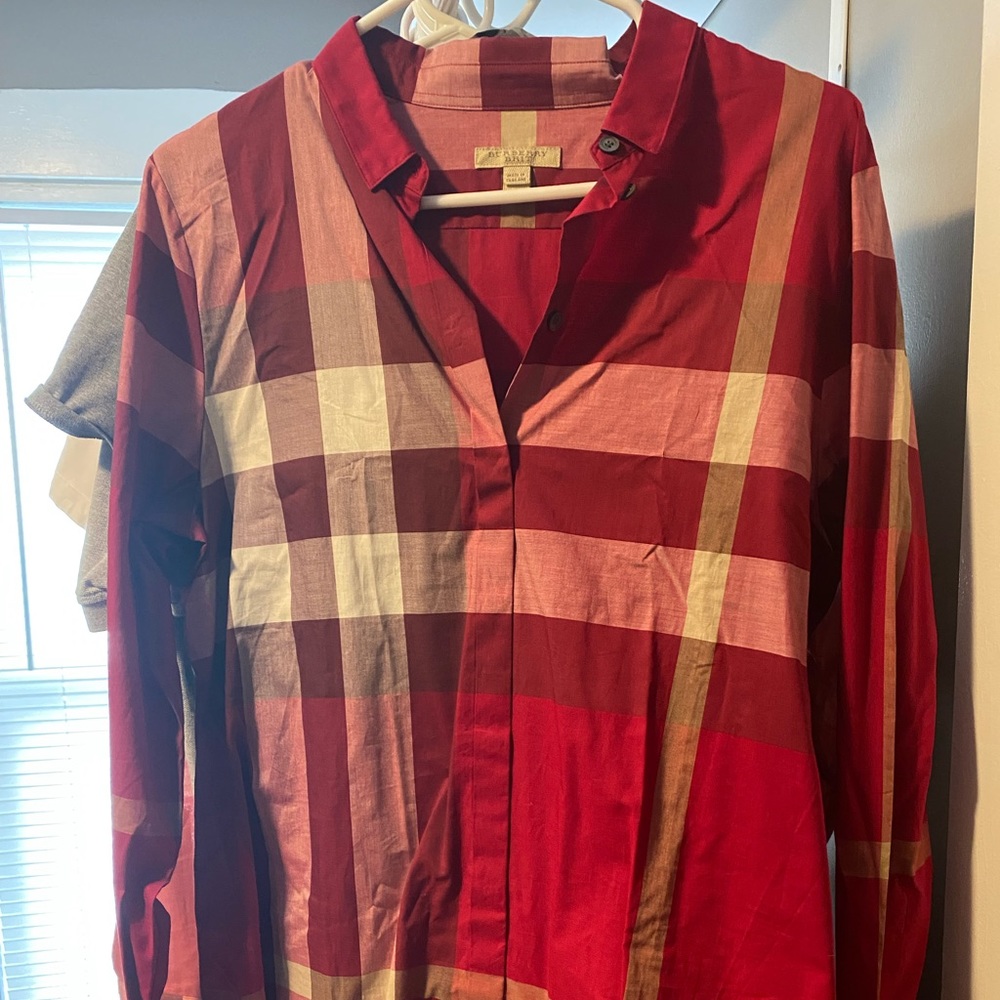 Women’s Burberry button down shirt